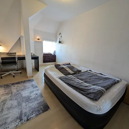 Gemuetliches Zimmer In Zentr Lage 15 Min Zum Hbf